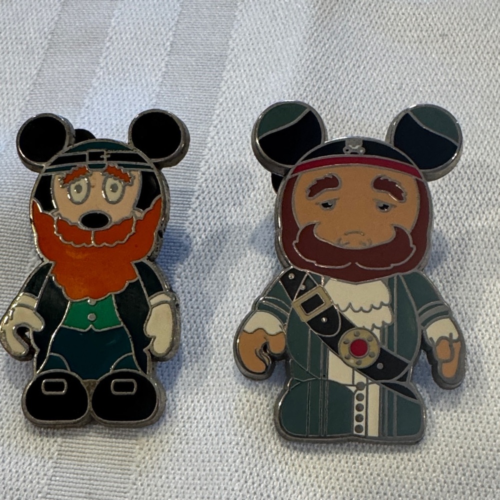 Disney Vinylmation Mystery Pin Collection Holiday #1 Leprechaun & Pirate #3